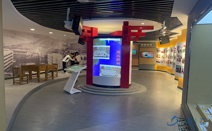 小学高科技校史展厅建设-校史馆创意设备-智慧校史展厅效果图设计